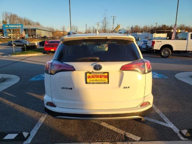 Toyota RAV4 Adventure FWD (Natl) 2018