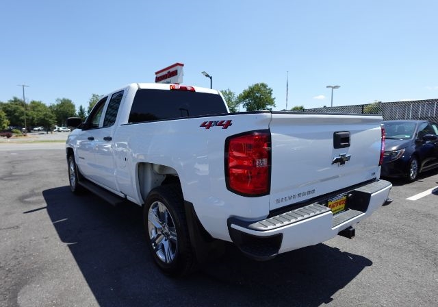 Chevrolet Silverado 1500 LD 4WD Double Cab Custom 2019 Chevrolet Silverado 1500 LD 4WD Double Cab Custom 2019