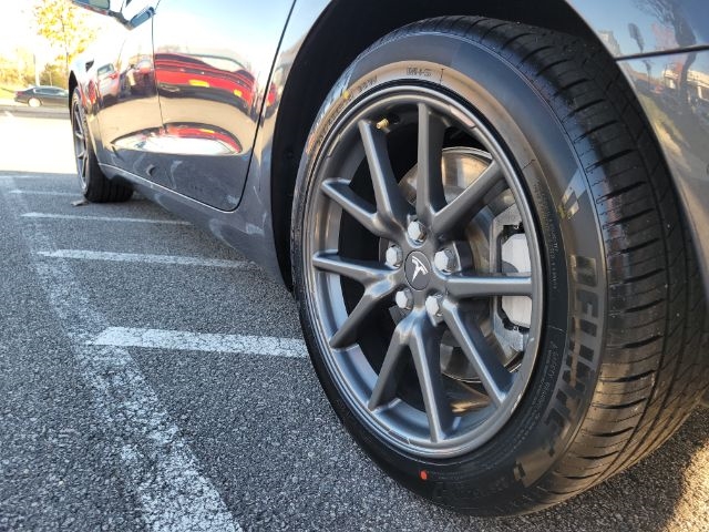 Tesla Model 3 Mid Range Battery RWD 2018