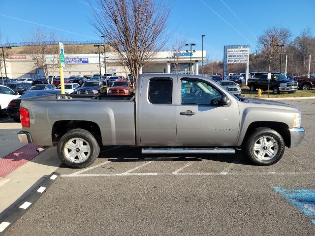 Chevrolet Silverado 1500 2WD Ext Cab 143.5" LT 2012