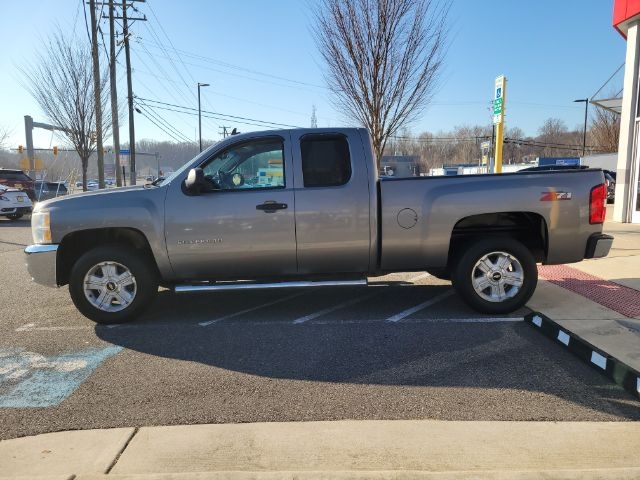 Chevrolet Silverado 1500 2WD Ext Cab 143.5" LT 2012