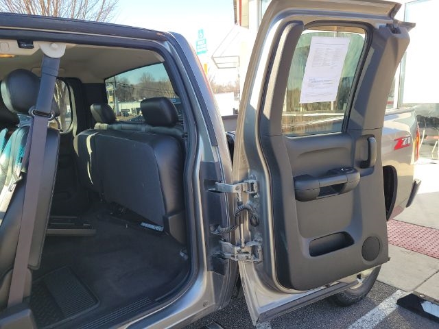 Chevrolet Silverado 1500 2WD Ext Cab 143.5" LT 2012