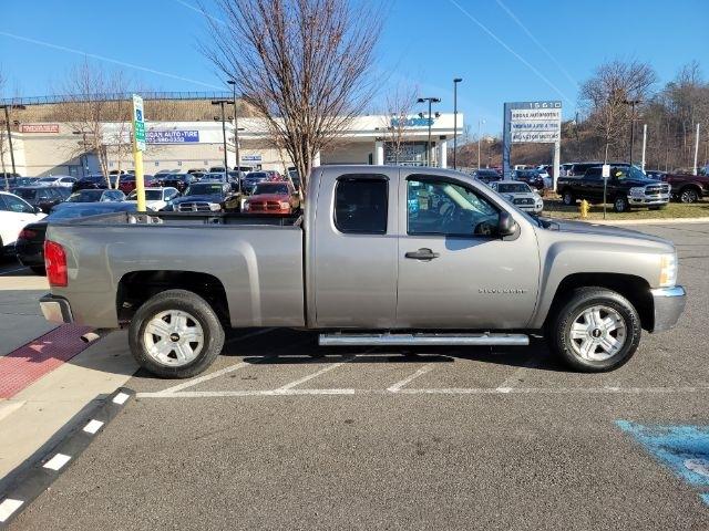 Chevrolet Silverado 1500 2WD Ext Cab 143.5" LT 2012