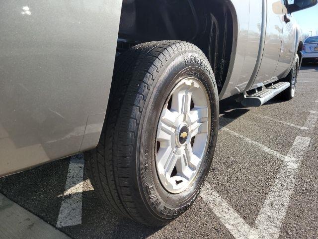 Chevrolet Silverado 1500 2WD Ext Cab 143.5" LT 2012