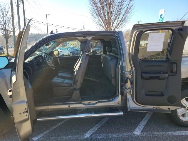 Chevrolet Silverado 1500 2WD Ext Cab 143.5" LT 2012