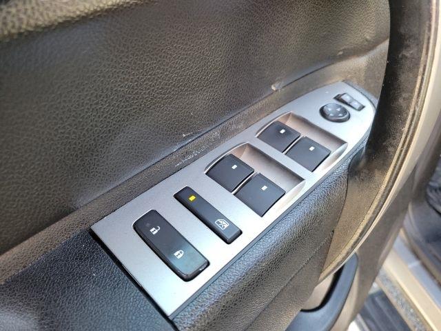 Chevrolet Silverado 1500 2WD Ext Cab 143.5" LT 2012