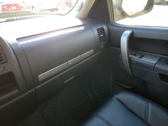 Chevrolet Silverado 1500 2WD Ext Cab 143.5" LT 2012