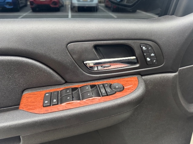 GMC Yukon XL 4WD 4dr 1500 SLT w/4SB 2008