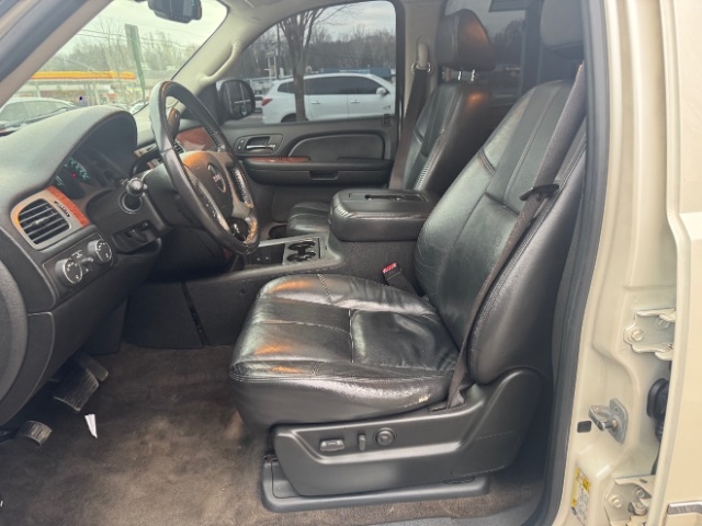 GMC Yukon XL 4WD 4dr 1500 SLT w/4SB 2008