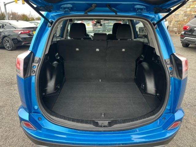 Toyota RAV4 Adventure AWD (Natl) 2018