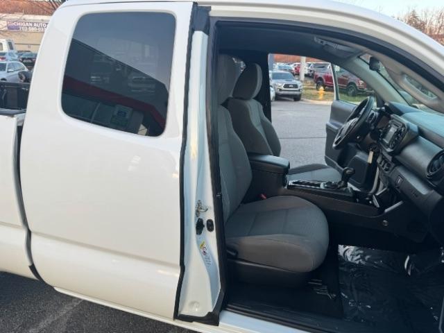 Toyota Tacoma 2WD SR5 Access Cab 6' Bed I4 AT (Natl) 2019