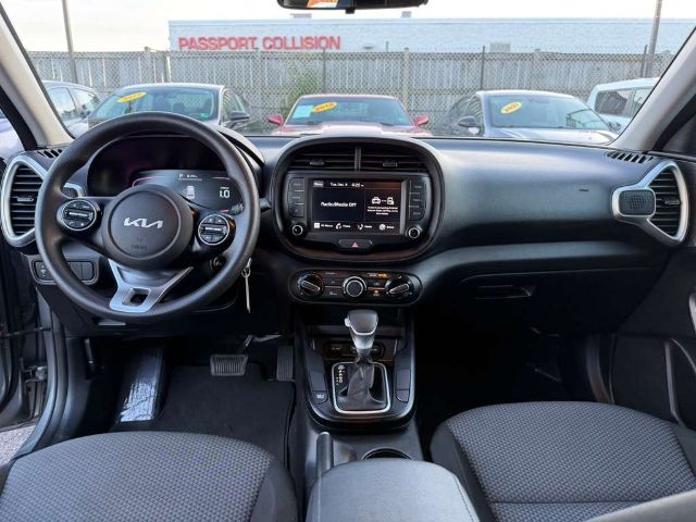 Kia Soul LX IVT 2023