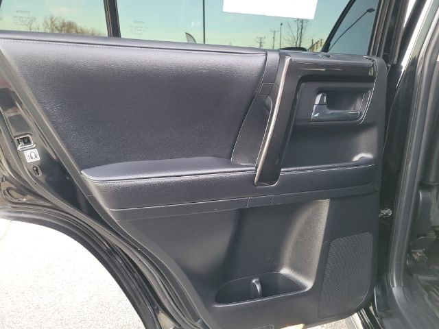 Toyota 4Runner TRD Off Road Premium 4WD (Natl) 2019