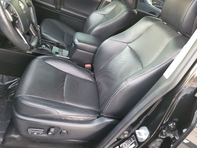 Toyota 4Runner TRD Off Road Premium 4WD (Natl) 2019