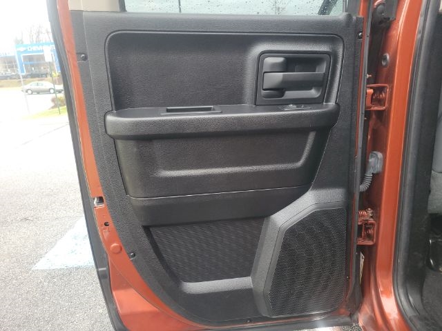 RAM 1500 4WD Quad Cab 140.5" Express 2013