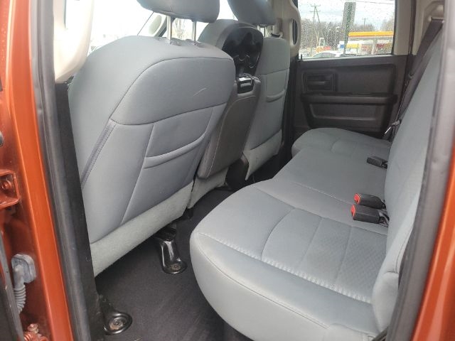 RAM 1500 4WD Quad Cab 140.5" Express 2013