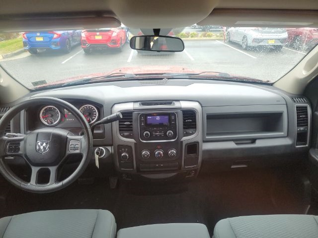 RAM 1500 4WD Quad Cab 140.5" Express 2013