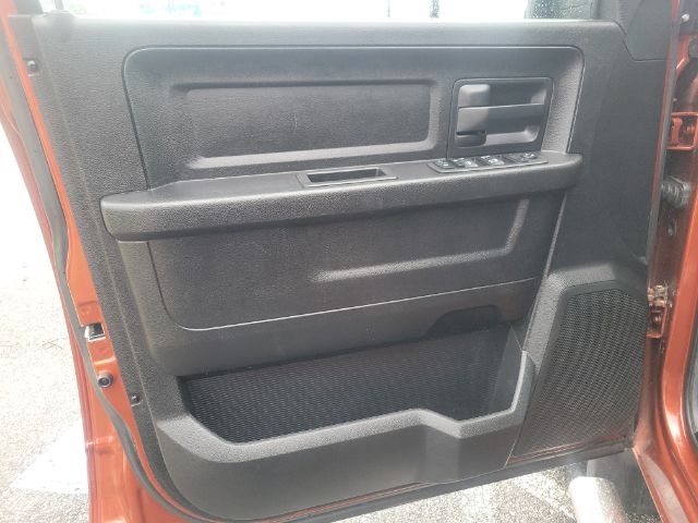 RAM 1500 4WD Quad Cab 140.5" Express 2013