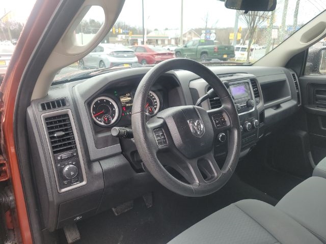 RAM 1500 4WD Quad Cab 140.5" Express 2013