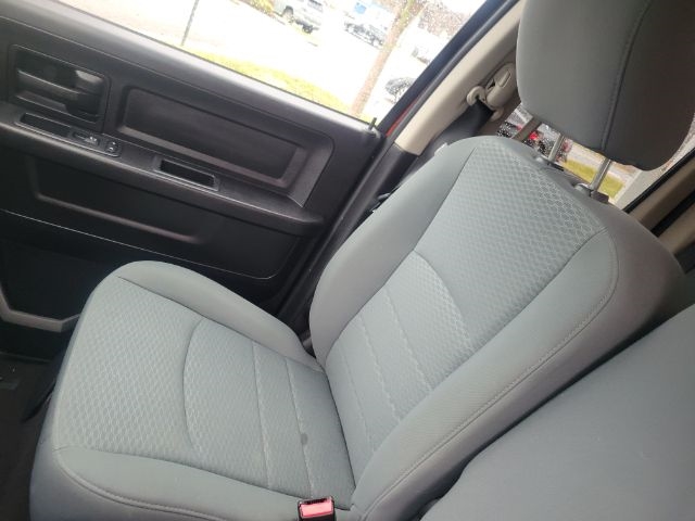 RAM 1500 4WD Quad Cab 140.5" Express 2013