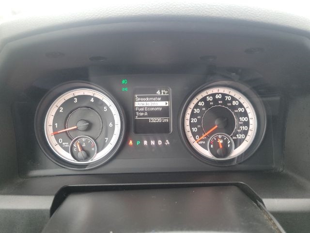 RAM 1500 4WD Quad Cab 140.5" Express 2013