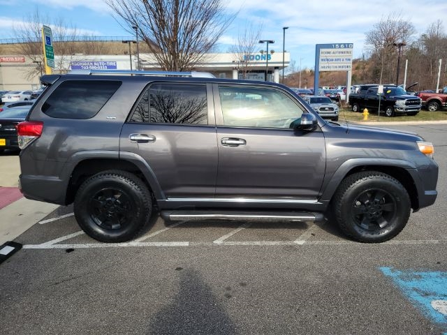 Toyota 4Runner 4WD 4dr V6 Limited (Natl) 2011