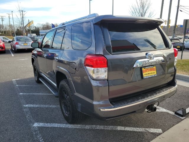 Toyota 4Runner 4WD 4dr V6 Limited (Natl) 2011