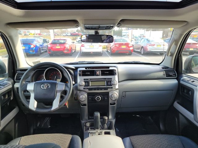 Toyota 4Runner 4WD 4dr V6 Limited (Natl) 2011