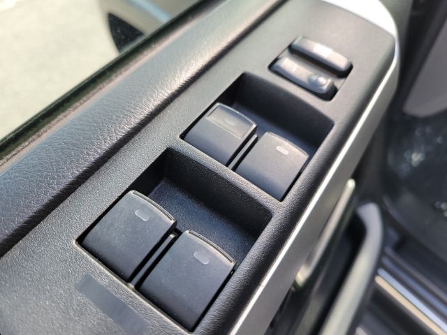 Toyota 4Runner 4WD 4dr V6 Limited (Natl) 2011