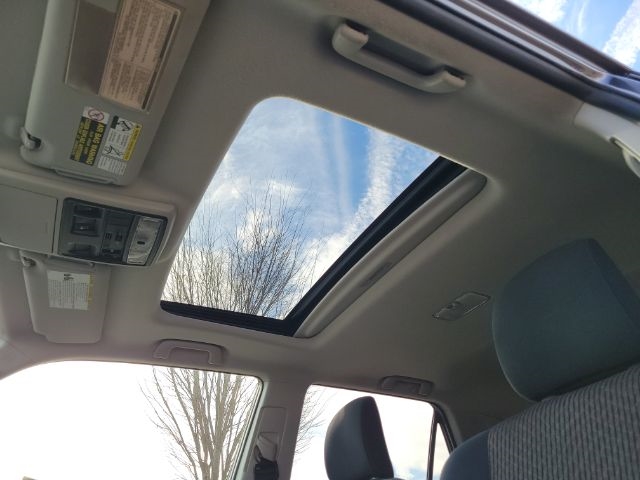 Toyota 4Runner 4WD 4dr V6 Limited (Natl) 2011