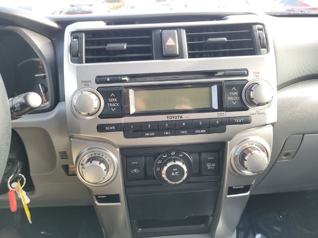 Toyota 4Runner 4WD 4dr V6 Limited (Natl) 2011