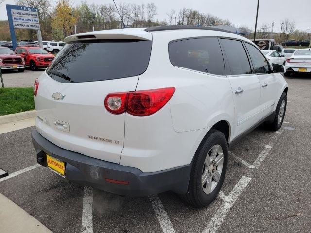 Chevrolet Traverse FWD 4dr LT w/2LT 2009