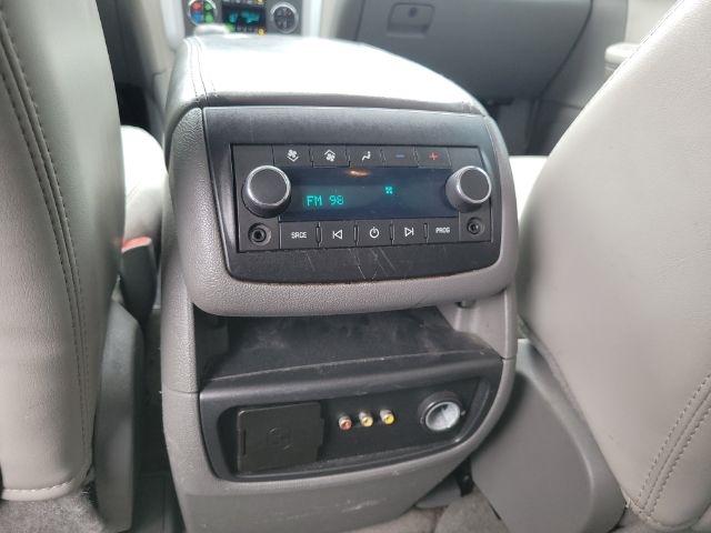 Chevrolet Traverse FWD 4dr LT w/2LT 2009