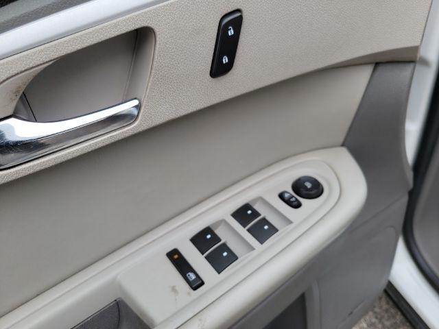 Chevrolet Traverse FWD 4dr LT w/2LT 2009