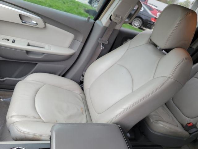 Chevrolet Traverse FWD 4dr LT w/2LT 2009