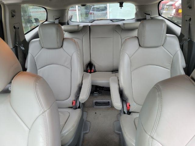 Chevrolet Traverse FWD 4dr LT w/2LT 2009