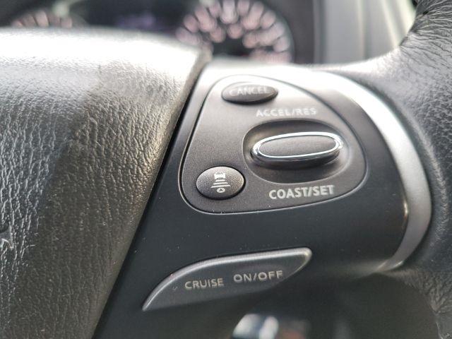 Nissan Pathfinder 4x4 SV 2019