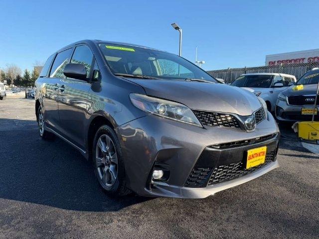 Toyota Sienna SE AWD 7-Passenger (Natl) 2019