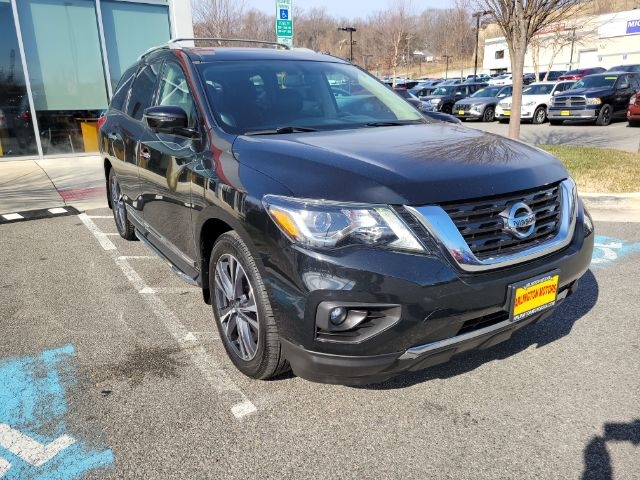 Nissan Pathfinder FWD Platinum 2019