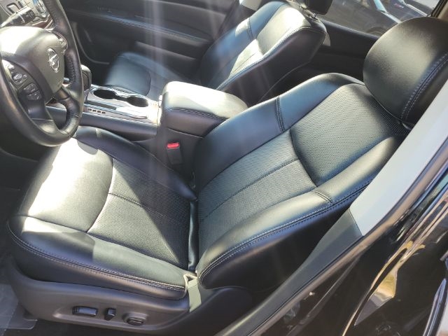 Nissan Pathfinder FWD Platinum 2019