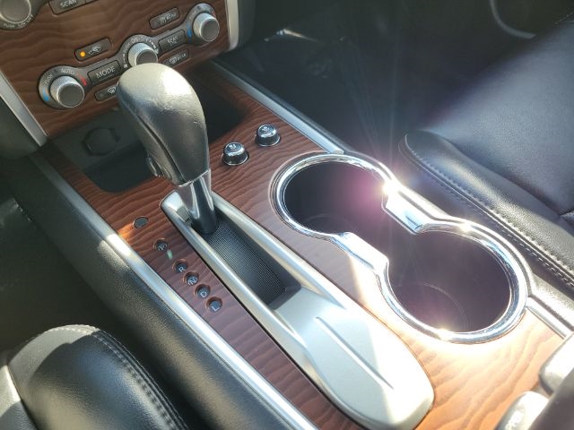 Nissan Pathfinder FWD Platinum 2019