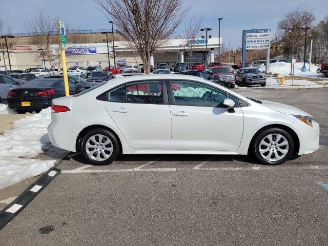 Toyota Corolla LE CVT (Natl) 2024