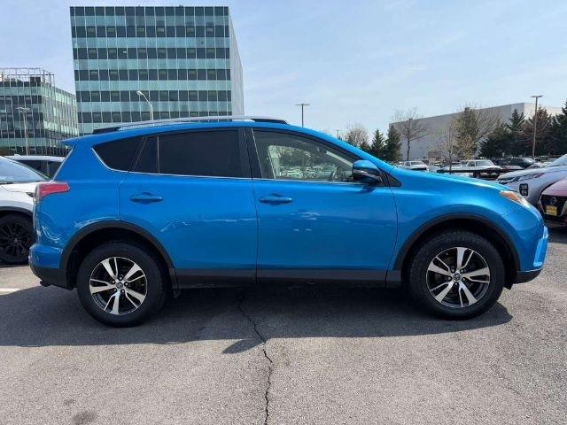 Toyota RAV4 Adventure FWD (Natl) 2018