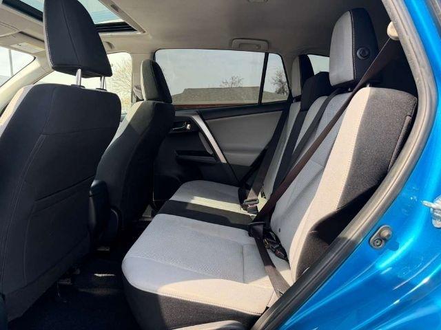 Toyota RAV4 Adventure FWD (Natl) 2018