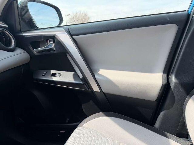 Toyota RAV4 Adventure FWD (Natl) 2018