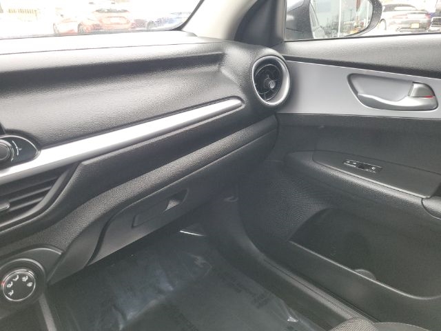 Kia Forte LXS IVT 2024