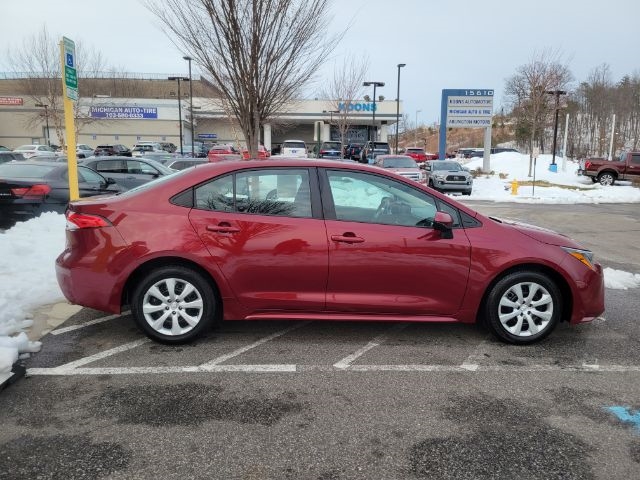 Toyota Corolla LE CVT (Natl) 2024