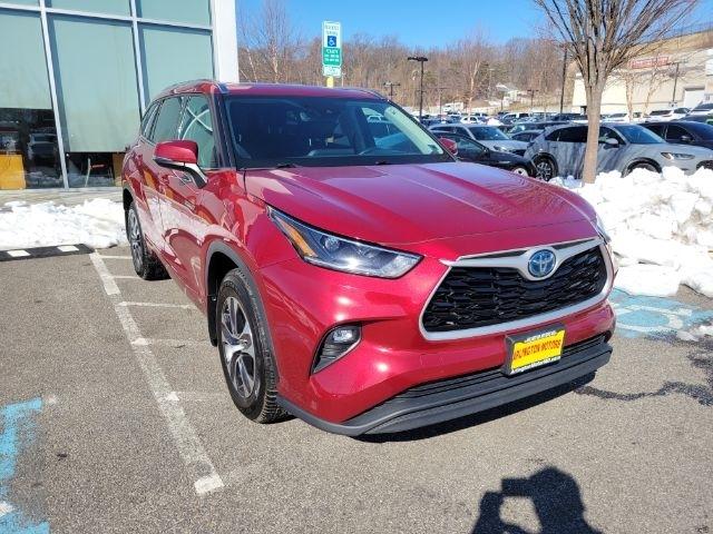 Toyota Highlander Hybrid XLE AWD (Natl) 2021