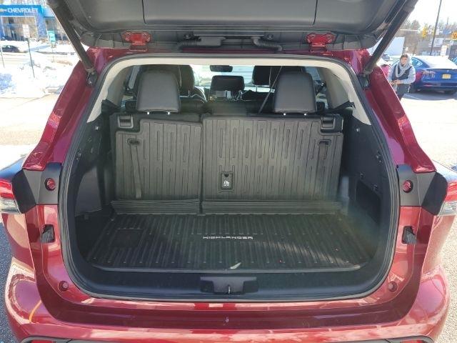 Toyota Highlander Hybrid XLE AWD (Natl) 2021