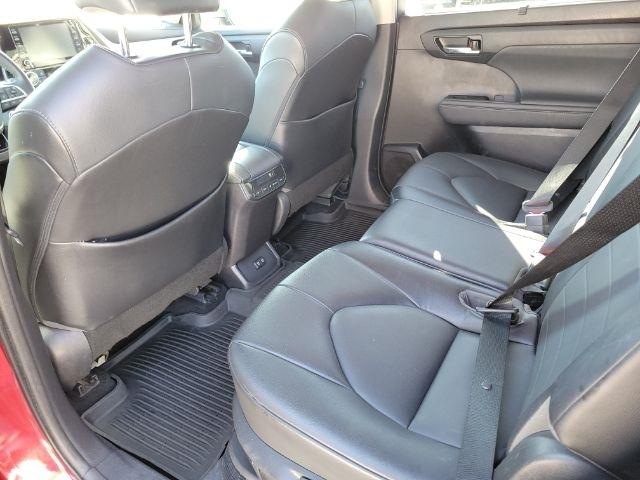 Toyota Highlander Hybrid XLE AWD (Natl) 2021